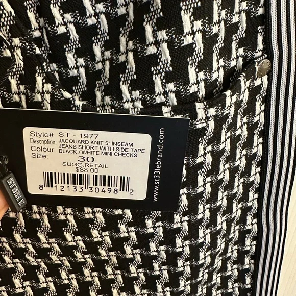 Men’s ST33LE Black and White mini check shorts - Picture 4 of 5